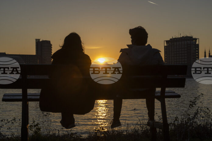 Възможно ли е и Нидерландия да финансира по-големите разходи за отбрана чрез намаляване на празничните дни?