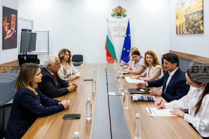Възможностите за членство на Хисаря в Европейската асоциация на историческите термални градове обсъдиха на среща в Министерството на туризма