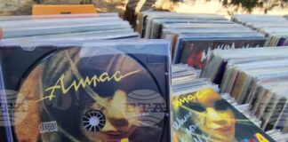 Винил базар със стотици грамофонни плочи, аудио дискове и касети събра меломани в старозагорския парк „Зелен клин“