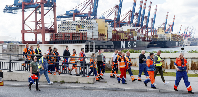 СподелиПрез 2024 година заетостта на имигрантите в Европейския съюз стигна