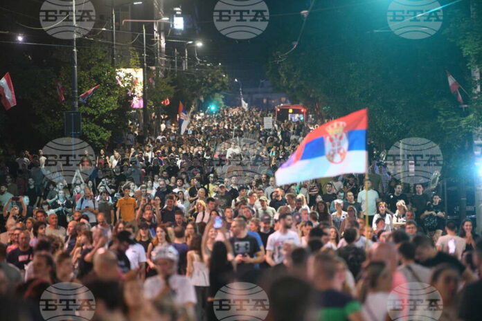 На пет локации в Белград и в десетки сръбски градове се проведоха протести,