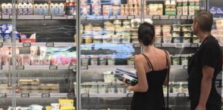 От днес цените на всички стоки и услуги трябва да са изписани и в лева, и в евро