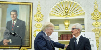 Акциите на Епъл регистрираха най-големия си седмичен ръст от пет години след срещата на изпълнителния директор Тим Кук с Доналд Тръмп в Белия дом