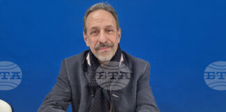 Актьорът Робин Кафалиев ще се включи в програмата на „Лято Арт“ тази вечер в Шумен