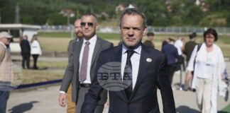 АНП:  Всички министри от нидерландската партия "Нов обществен договор" се оттеглят от кабинета след оставката на външния министър Каспар Велдкамп