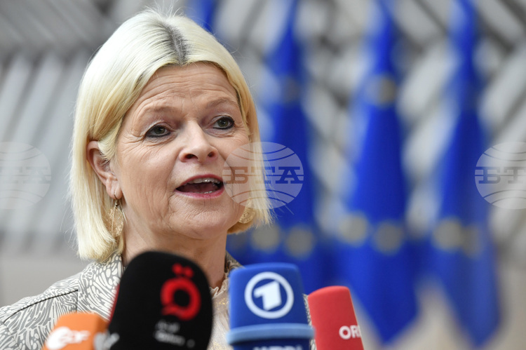 СподелиАвстрийският министър на отбраната Клаудия Танер не е проявила желание