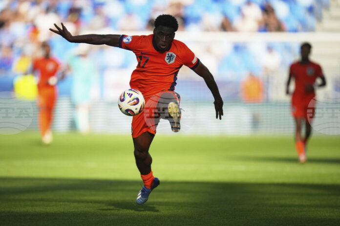 Байер Леверкузен привлече нападател от АЗ Алкмаар