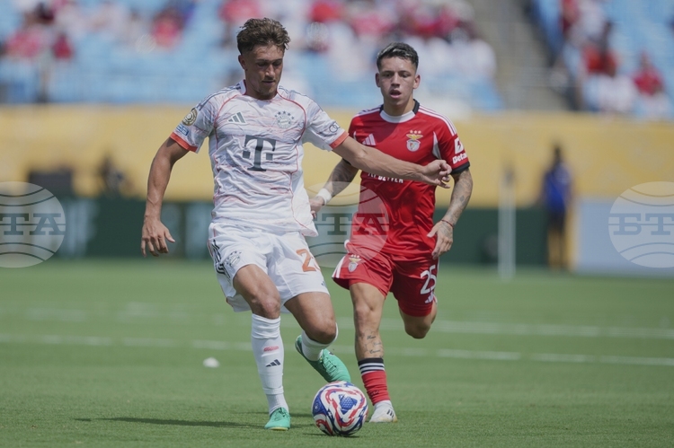 СподелиБайерн Мюнхен ще остане без новото си попълнение Том Бишоф