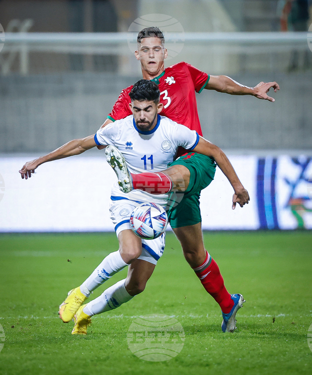 СподелиМладият български футболист Димо Кръстев ще продължи кариерата си в