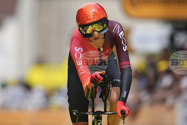 СподелиБританецът Бен Търнър част от отбора на Инеос триумфира в