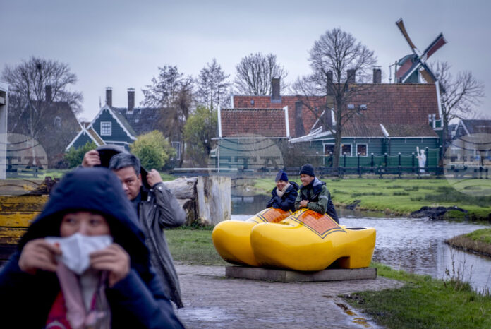 Близо 1100 хотела в Нидерландия се включват в колективен иск срещу "Букинг"