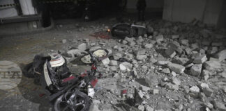 Десетки ранени след земетресение с магнитуд 6 в централната част на Индонезия