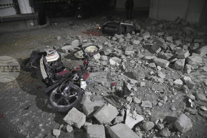 Десетки ранени след земетресение с магнитуд 6 в централната част на Индонезия