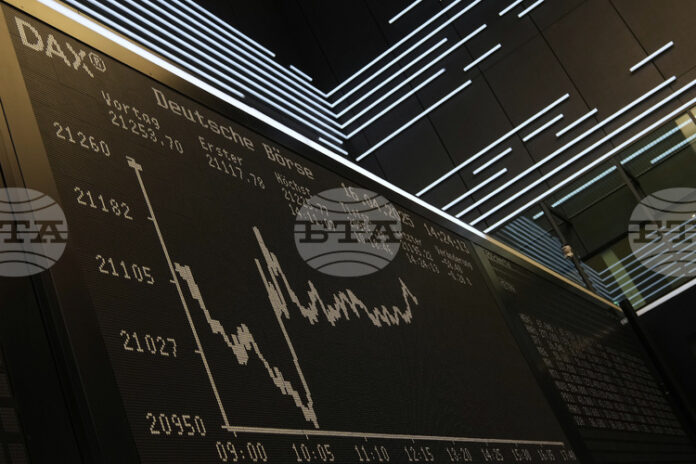 Европейските борсови индекси затвориха разнопосочно търговията след данните за по-малък от очакваното ръст на цените в САЩ