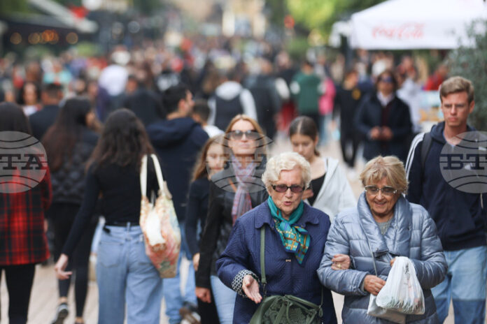 Евростат: Българите са на трето място в Европа по продължителност на живота в добро здравословно състояние