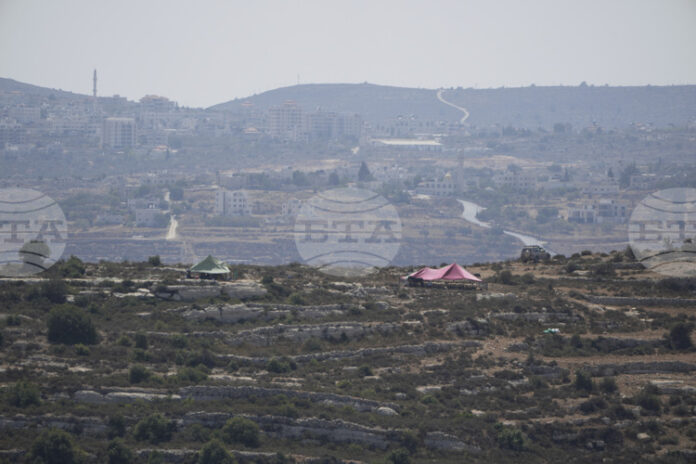 Франция призова Израел да се откаже от плана си за изграждане на 3400 жилища за еврейски заселници на Западния бряг