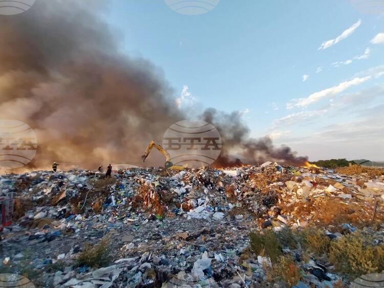 СподелиТази сутрин бе потушен значителен пожар в Регионалното депо за