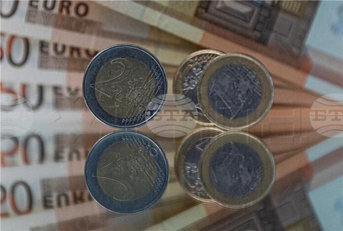 ХИНА: Средната нетна заплата през юни в Хърватия е била 1444 евро, с реален ръст от 5,9% на годишна база