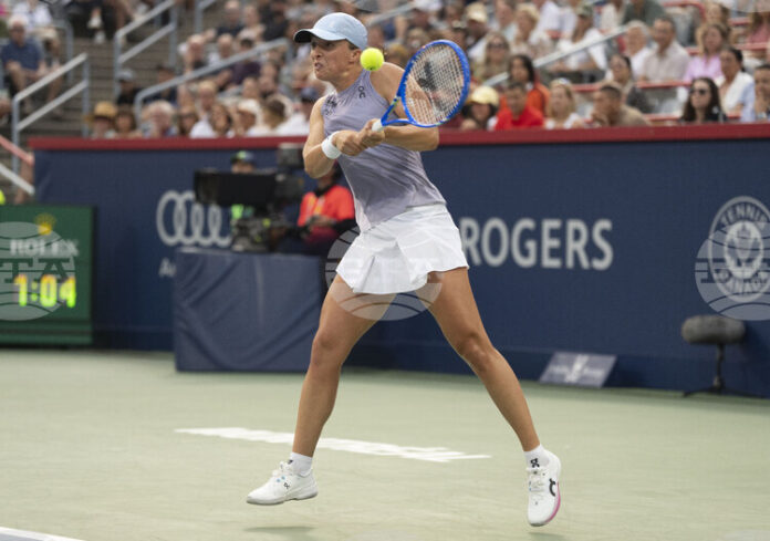 Ига Швьонтек продължава на полуфиналите на турнира по тенис в Ига Швьонтек продължава на полуфиналите на турнира по тенис в Синсинати