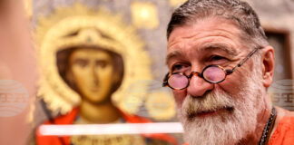 Икона не се гледа, а се чете, каза пред БТА иконографът Димчо Димчовски