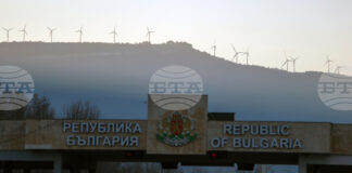 Интензивно е движението на граничните пунктове „Капитан Андреево“ за товарни автомобили и на „Калотина“ за леки