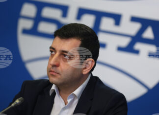 ИНТЕРВЮ
                                                                                                Търговията на дребно ще има особено отговорна роля през първия месец на 2026 г., каза изпълнителният директор на СМТ Николай Вълканов