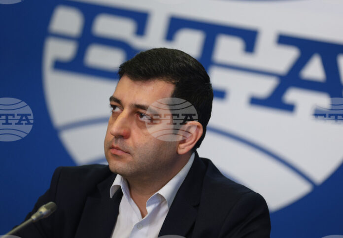 ИНТЕРВЮ
                                                                                                Търговията на дребно ще има особено отговорна роля през първия месец на 2026 г., каза изпълнителният директор на СМТ Николай Вълканов