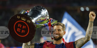 Испанският защитник Иниго Мартинес напусна Барселона и ще продължи кариерата си в Саудитска Арабия