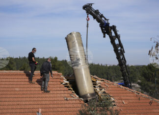 Израелските въоръжени сили обявиха, че ракета е била изстреляна към страната от Йемен Израелската армия съобщи, че е прехванала поредна ракета, изстреляна от хусите