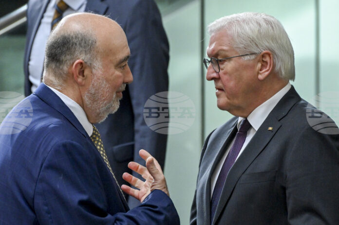 Израелският посланик в Германия каза, че отношенията с Берлин са обтегнати след частичното спиране на износа на оръжия