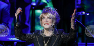 Кънтри певицата Джийни Сийли почина на 85 години