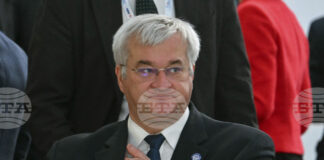 Киев извика посланика на Унгария и му връчи протестна нота заради "дискриминация" срещу етническите унгарци в Украйна