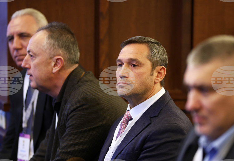 СподелиПрезидентът на Българската федерация по бокс Красимир Инински ще участва