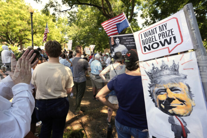 Мечтите за Нобелова награда за мир за Доналд Тръмп се сблъскват с икономическата реалност на неговата митническа политика