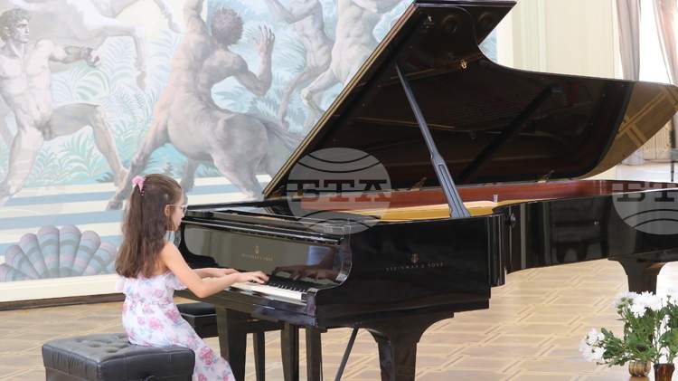 СподелиМладежкият международен музикален конкурс Надежди таланти майстори ще се състои