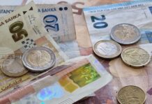 Без консенсус: Ръстът на минималната заплата за 2026 г. остава сигурен, но спорен Минимална работна заплата от 1213 лева (620,20 евро) от 1 януари 2026 г. предлагат от социалното министерство