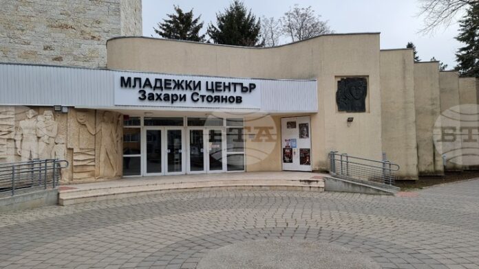 Младият изпълнител Вениамин ще изнесе концерт по повод Международния ден на младежта в Добрич