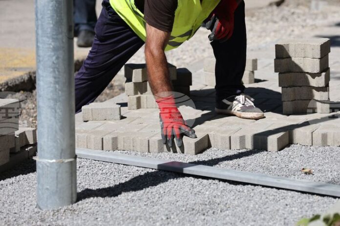 Над 56 720 кв.м тротоари са обновени в София до края на юли