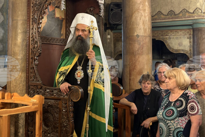 Нека да подражаваме на Божията майка, каза патриарх Даниил в Ихтиман