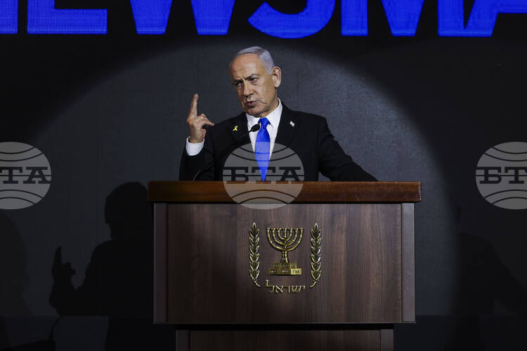 СподелиИзраелският премиер Бенямин Нетаняху обвини днес австралийския си колега Антъни