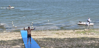 ОБНОВЕНА Цанко Цанков направи постижение за 24-часово непрекъснато плуване в Дунав без неопрен и помощни средства