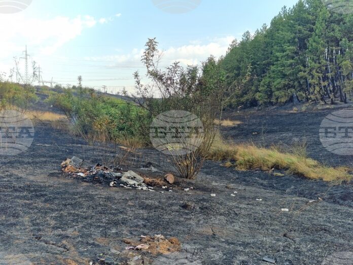 ОБНОВЕНА Пожарът край гълъбовското село Обручище е локализиран, частичното бедствено положение остава в рамките на 48 часа