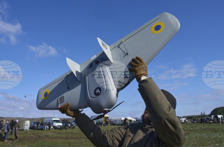 ОБНОВЕНА
                                                                                                Руската ПВО свали 112 украински дрона тази нощ; трима души са загинали при атаките, съобщиха руските власти