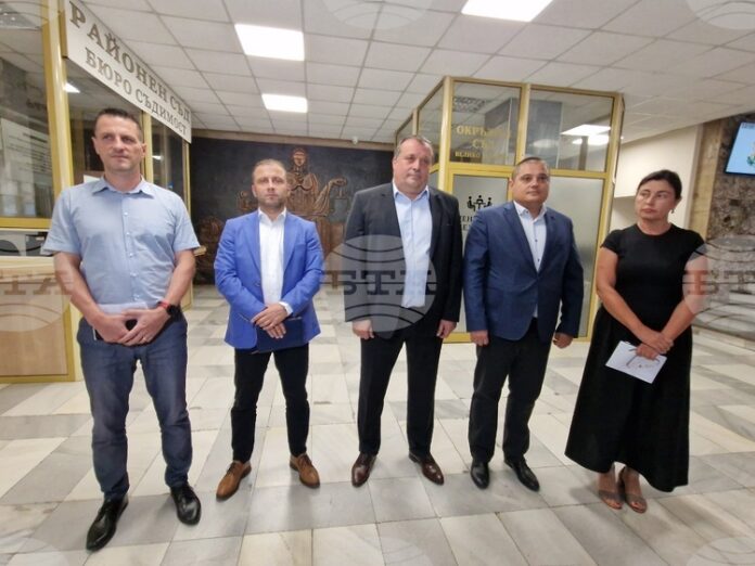 Окръжната прокуратура във Велико Търново разследва действията на организирана престъпна група, извършила множество престъпления