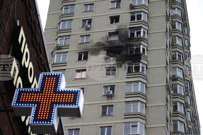 Отломки от унищожен украински дрон предизвикаха пожар в руския град Ростов на Дон