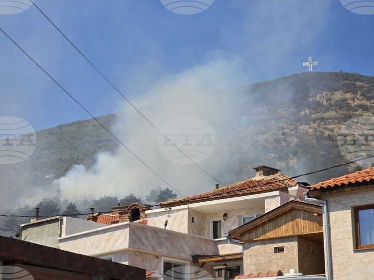 СподелиВ 12 43 часа е получено известие за пожар в района