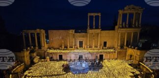 Пловдивчани се насладиха на популярни джаз стандарти под светлината на хиляди свещи