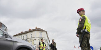 Полша ще удължи до 4 октомври срока на проверките на границата си с Германия