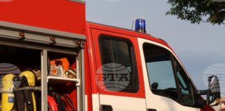 Пожар гори в кв. "Христо Ботев" в столицата, съобщиха от пожарната