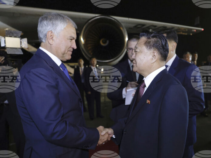 Председателят на руската Държавна дума Вячеслав Володин се срещна със севернокорейския лидер Ким Чен-ун в Пхенян